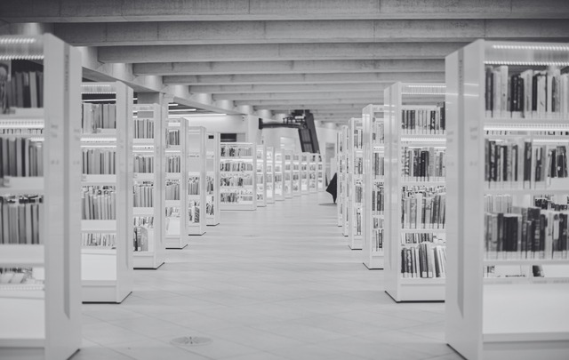 Black and white photo of a library.