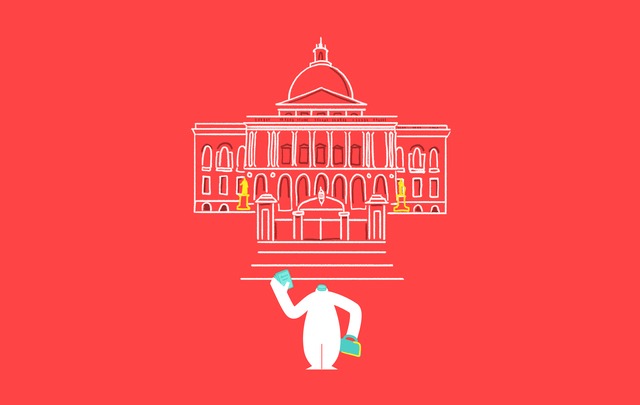 Yeti looking at the Massachusetts State House